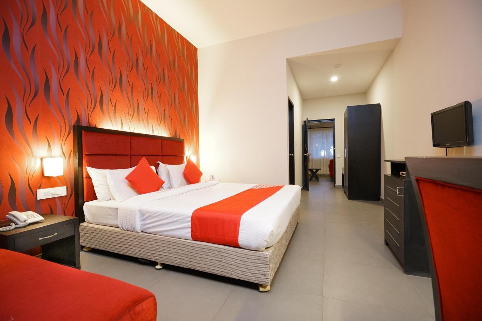Super Townhouse Mookkannoor Tourist Home Angamali Εξωτερικό φωτογραφία