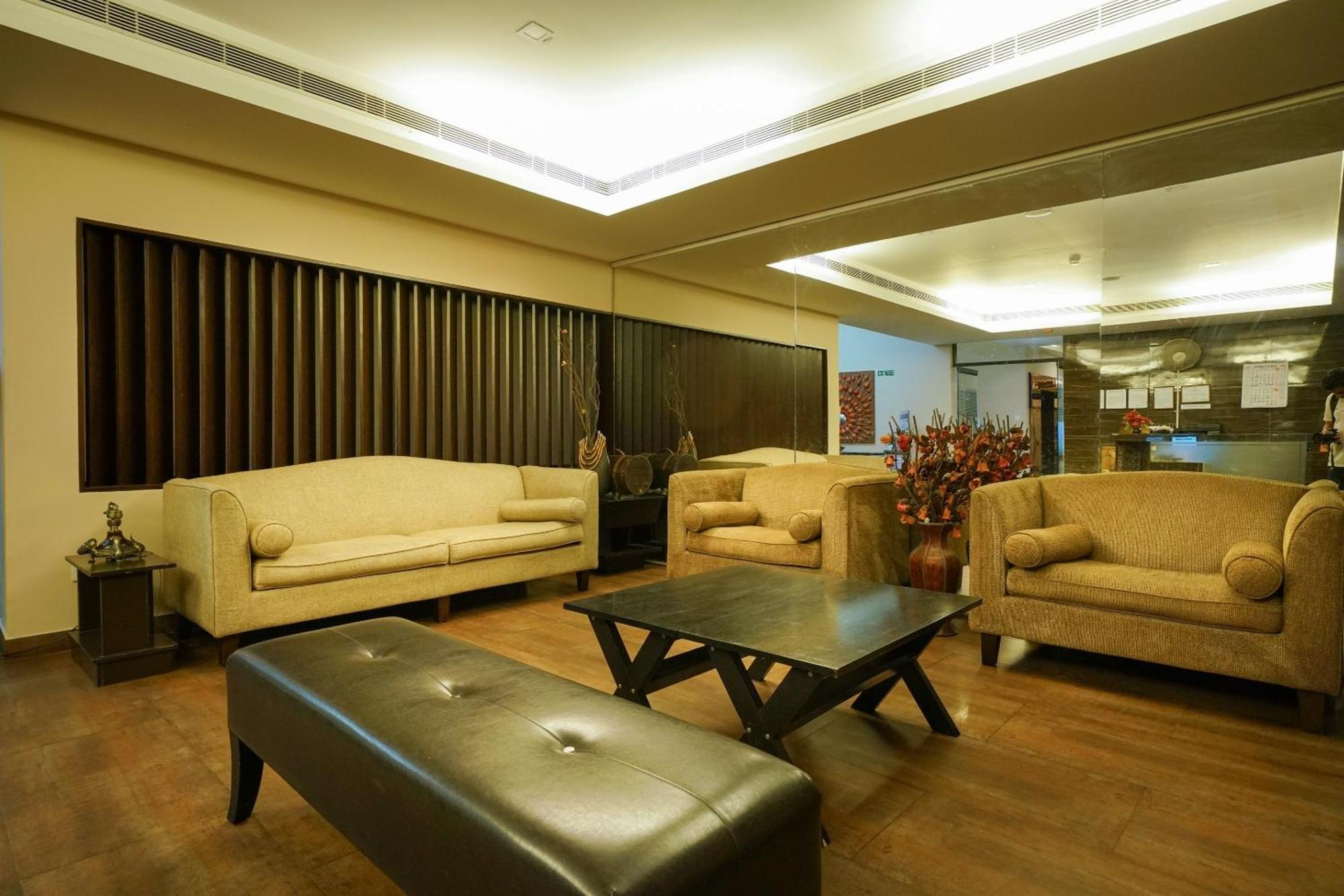 Super Townhouse Mookkannoor Tourist Home Angamali Εξωτερικό φωτογραφία