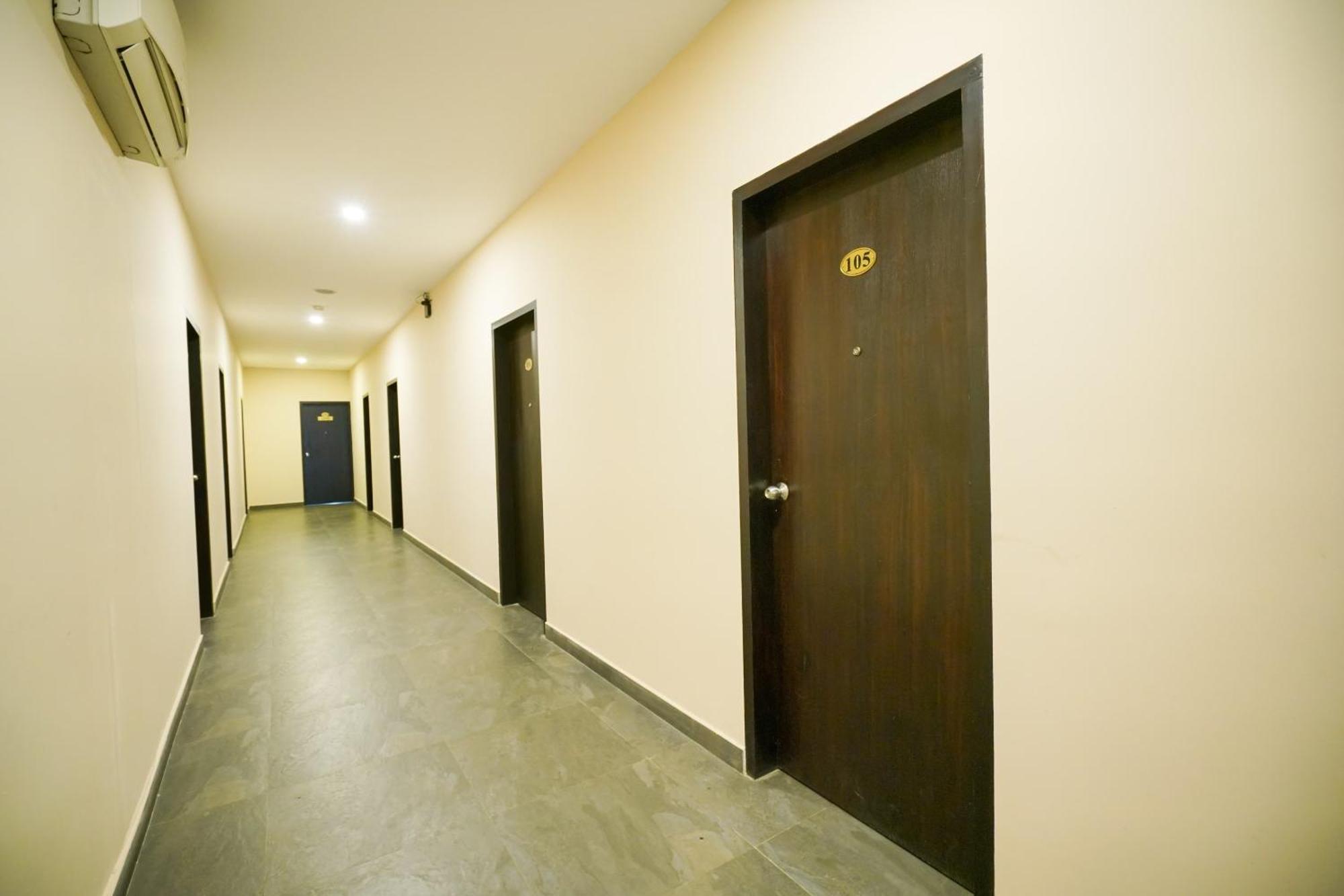 Super Townhouse Mookkannoor Tourist Home Angamali Εξωτερικό φωτογραφία